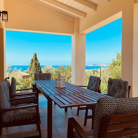 Villadelphia Lourdata (Kefalonia)