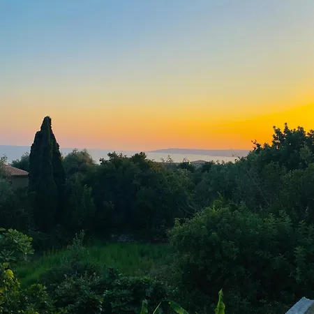 Villadelphia Lourdata (Kefalonia)